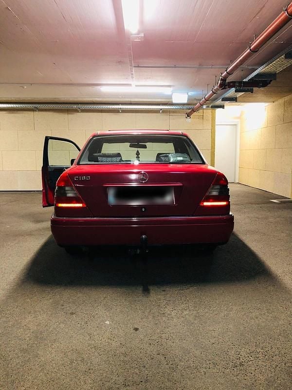 Gebraucht Mercedes C180 1994 Rot Limousine