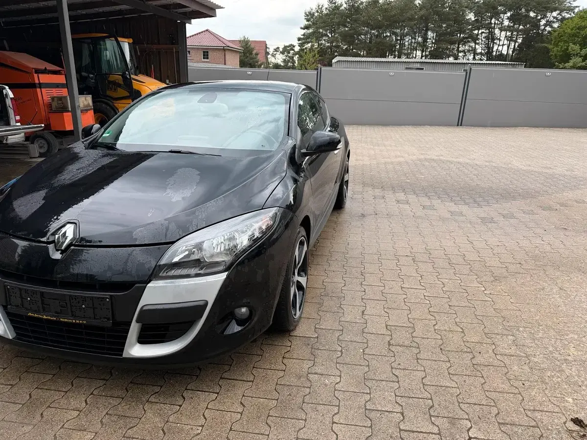 Gebraucht Renault Mégane Coupé 130 PS (95 kW) 2013 Schwarz Coupé