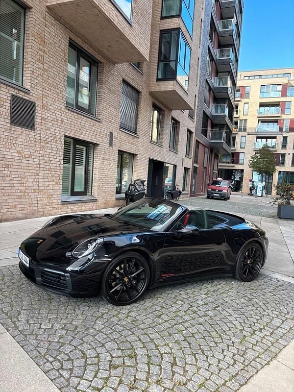 Schwarz Gebraucht 2021 Porsche 992 Cabrio | 122.300 € (Guter Preis) - Bild 1/4