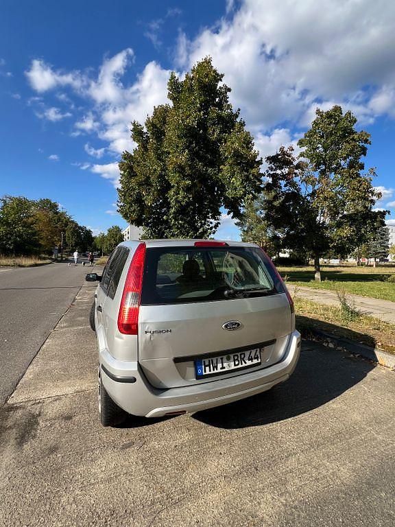 Gebraucht Ford Fusion 101 PS (74 kW) 2003 Grau Kleinwagen