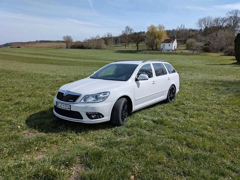 Gebraucht Skoda Octavia RS 200 PS (147 kW) 2011 Weiß Kombi