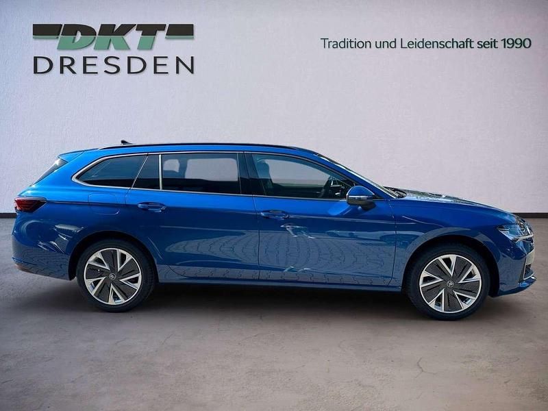 Gebraucht Skoda Superb Selection 150 PS (110 kW) 2025 Blau Kombi