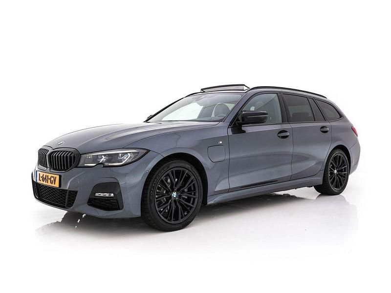 Gebraucht BMW 320e Performance 204 PS (150 kW) 2021 Grau Kombi
