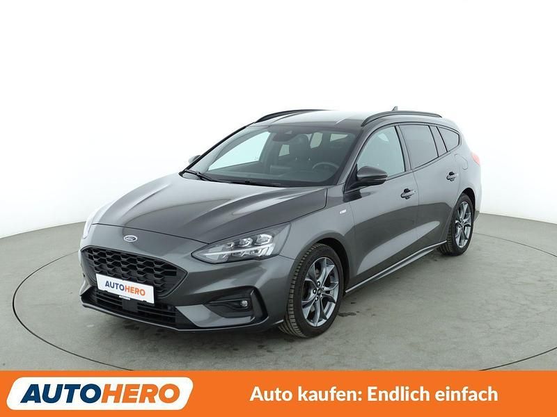 Grau Gebraucht 2020 Ford Focus ST-Line Kombi | 16.740 € (Fairer Preis) - Bild 1/3
