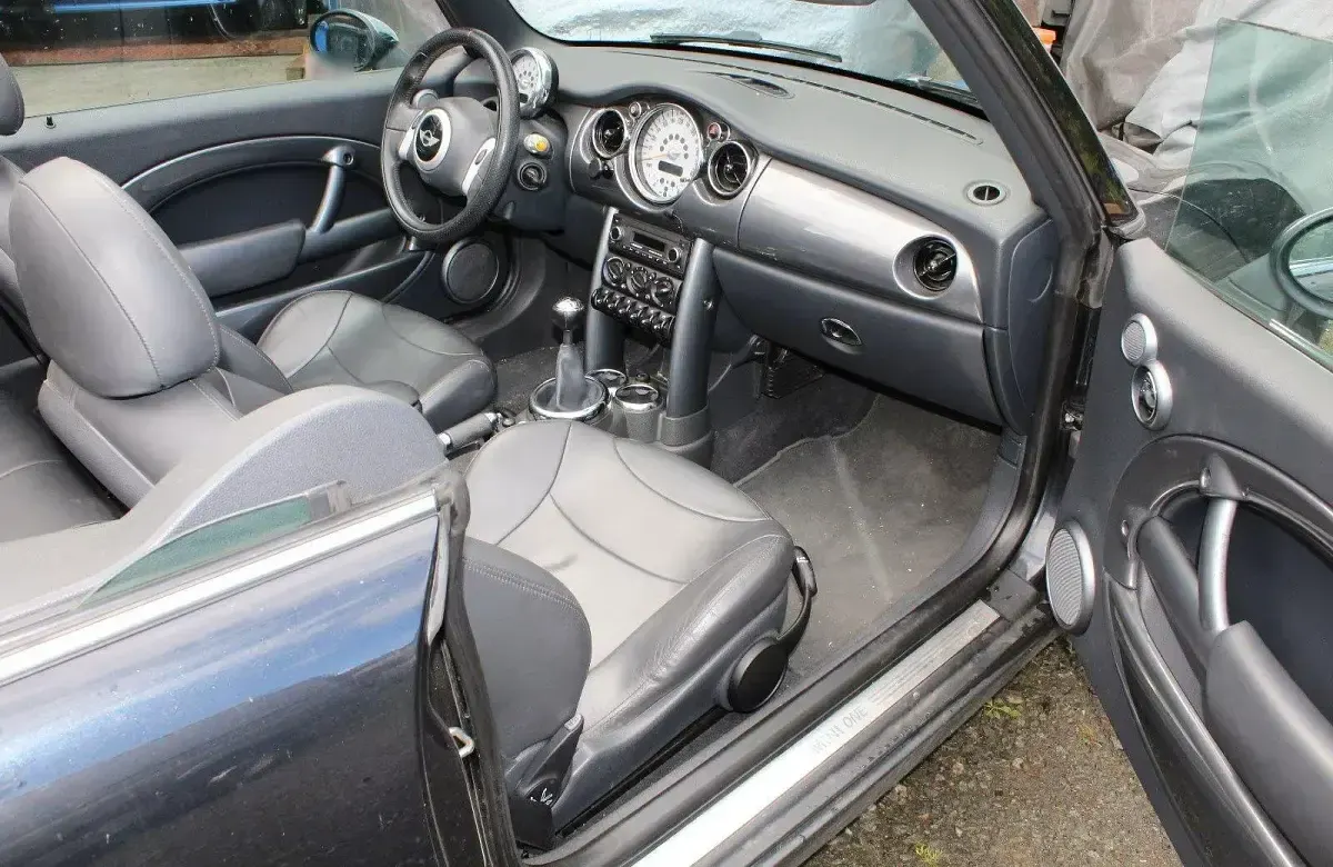 Gebraucht Mini One Cabriolet 90 PS (66 kW) 2006 Schwarz Cabrio