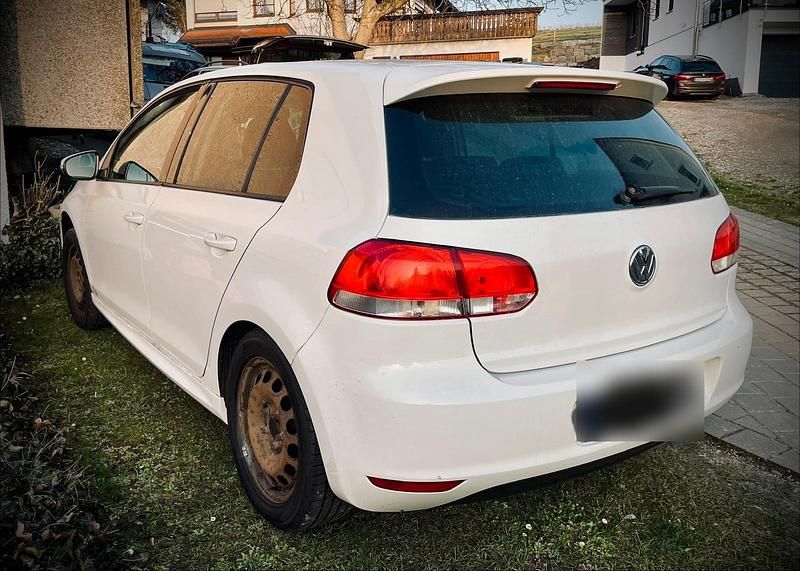 Gebraucht VW Golf VI 80 PS (58 kW) 2010 Weiß Kleinwagen