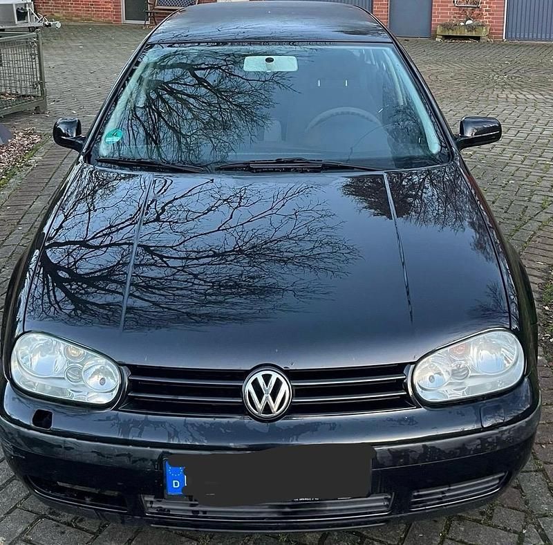 Schwarz Gebraucht 2002 VW Golf IV Kleinwagen | 1.500 € - Bild 1/4
