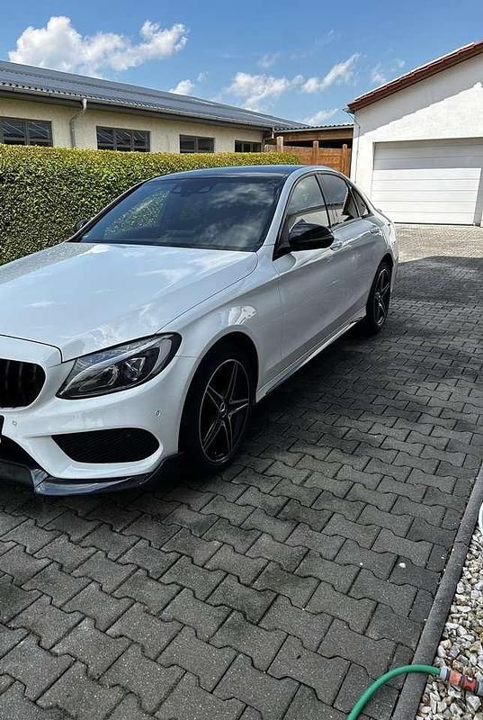 Weiß Gebraucht 2017 Mercedes C43 AMG Edition Limousine | 16.550 € - Bild 1/4