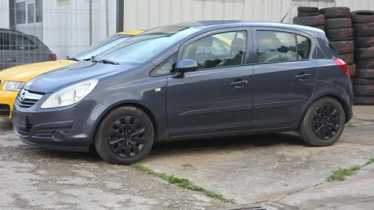 Używany Opel Corsa 80 KM (58 kW) 2007 Niebieski Hatchback