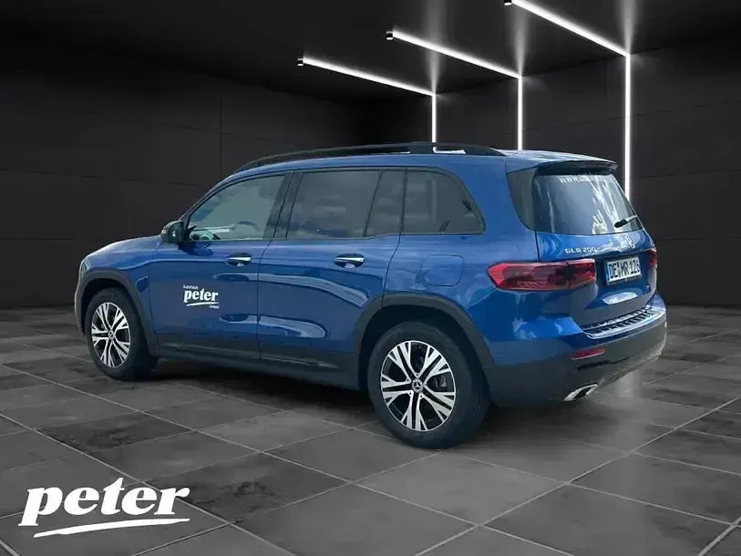 Gebraucht Mercedes GLB200 Advanced Plus 163 PS (119 kW) 2025 Metalliclack spektralblau SUV
