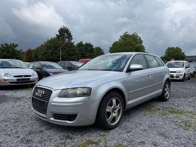 Silber Gebraucht 2005 Audi A3 Ambiente Limousine | 1.290 € (Guter Preis) - Bild 1/4