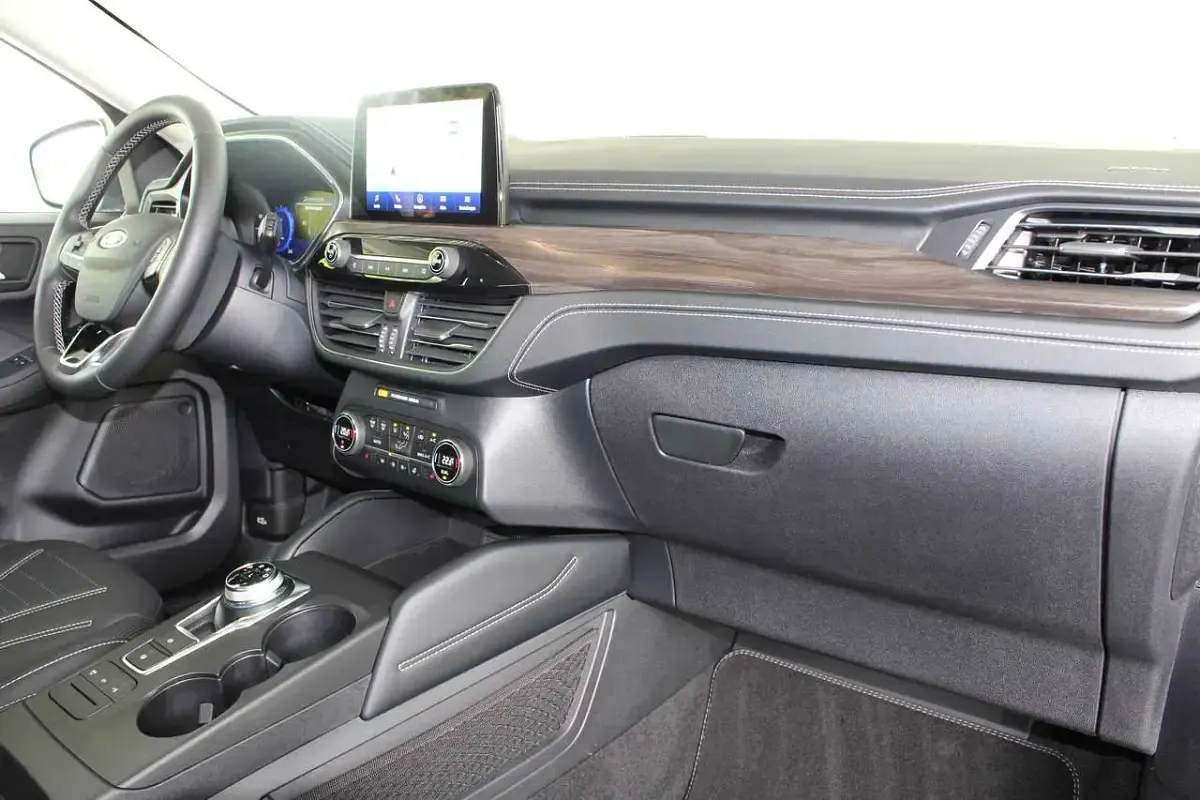 Gebraucht Ford Kuga Vignale 152 PS (111 kW) 2022 Chromablau metallic SUV