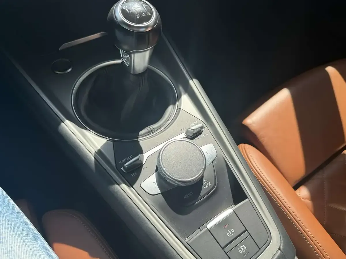 Gebraucht Audi TT Design 184 PS (135 kW) 2014 Weiß Coupé