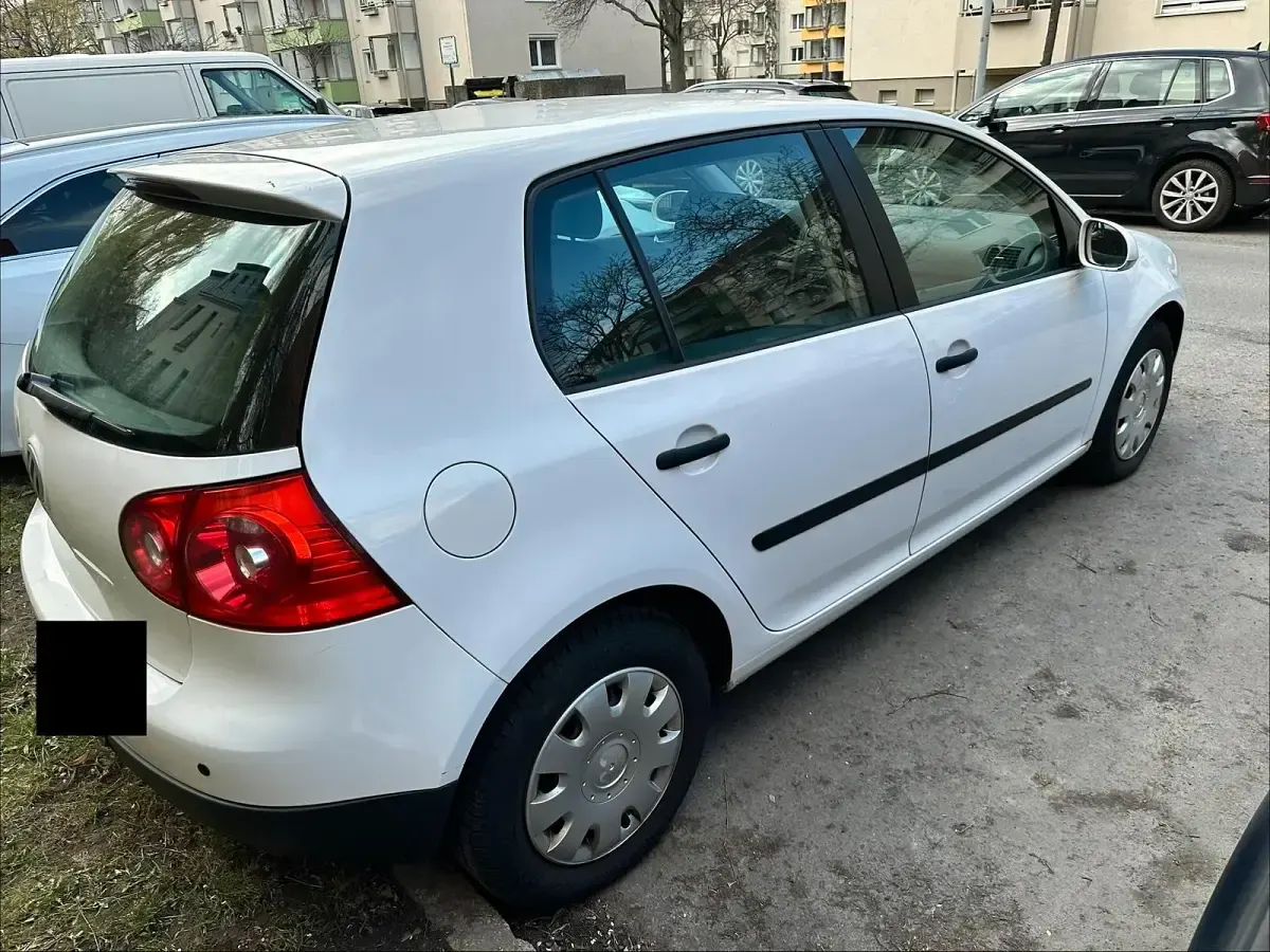 Second-hand VW Golf IV 75 CP (55 kW) 2004 Alb Hatchback