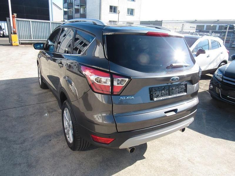 Używany Ford Kuga Titanium 150 KM (110 kW) 2017 Szary SUV