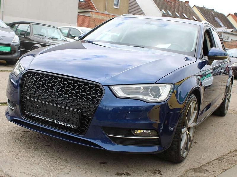 Gebraucht Audi A3 Attraction 122 PS (89 kW) 2013 Scubablau metallic Kleinwagen
