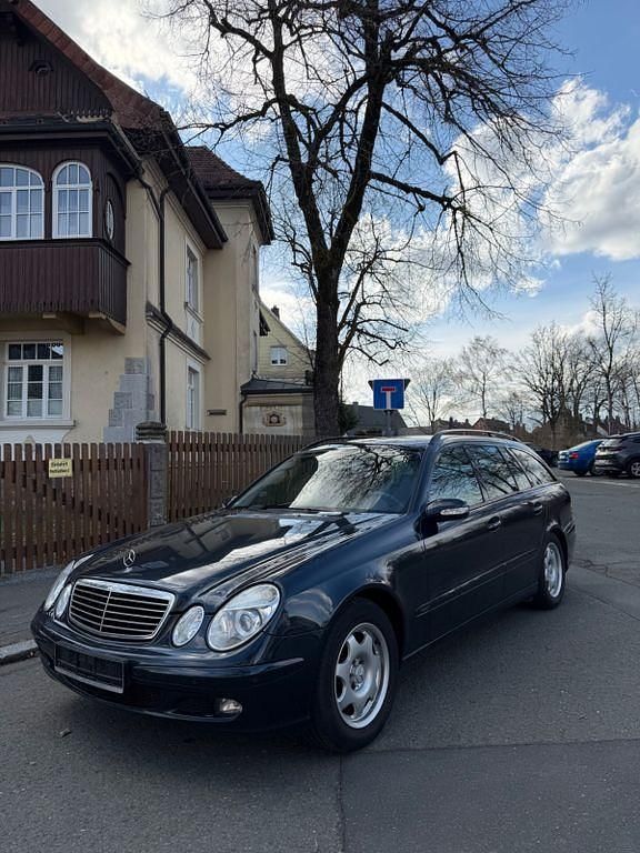 Second-hand Mercedes E280 177 CP (130 kW) 2005 Albastru Break