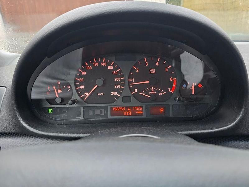 Gebraucht BMW 323 170 PS (125 kW) 1999 Blau Limousine