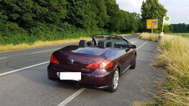 Gebraucht Peugeot 307 CC 136 PS (100 kW) 2004 Rot metallic Cabrio