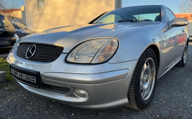 Grau Gebraucht 2002 Mercedes SLK200 Cabrio | 4.490 € (Guter Preis) - Bild 1/4