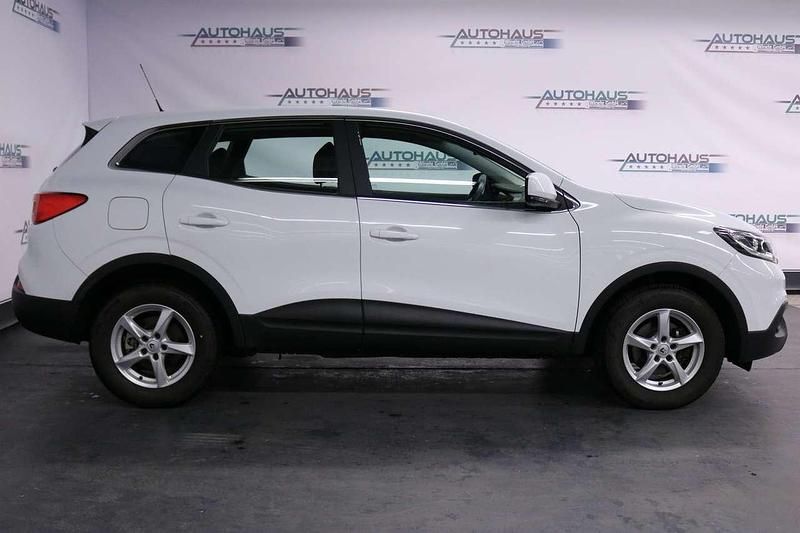 Gebraucht Renault Kadjar Life 131 PS (96 kW) 2016 Gletscherweiss SUV