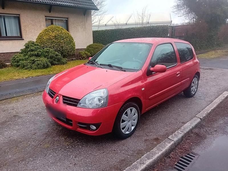 Gebraucht Renault Clio II 58 PS (42 kW) 2007 Rot Kleinwagen