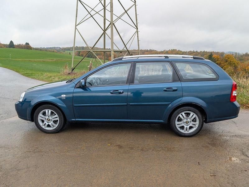 Blau Gebraucht 2008 Chevrolet Nubira CDX Kombi | 699 € (Superpreis) - Bild 1/4