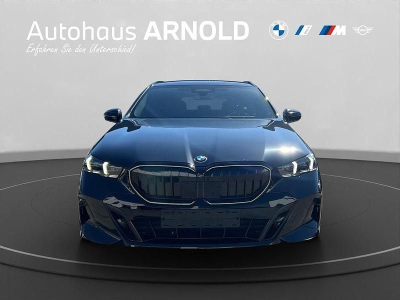 Gebraucht BMW 540 M Sport 286 PS (210 kW) 2025 Black sapphire Kombi