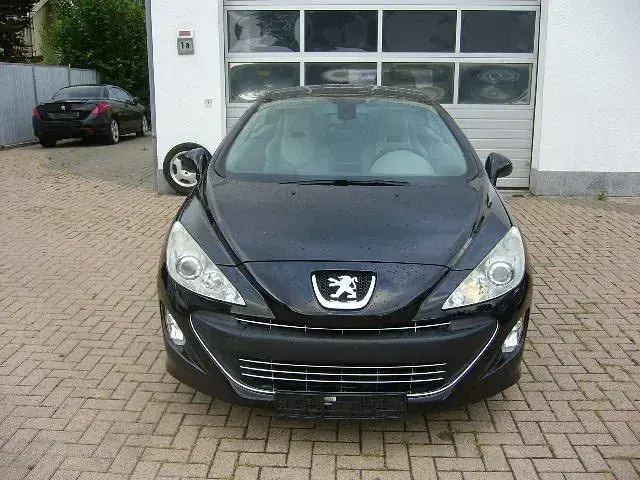 Gebraucht Peugeot 308 CC Platinum 156 PS (114 kW) 2010 Schwarz Cabrio