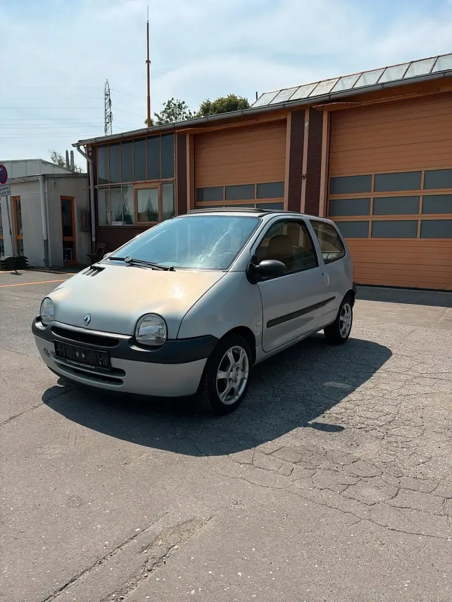 Gebraucht Renault Twingo 58 PS (42 kW) 2005 Silber Kleinwagen