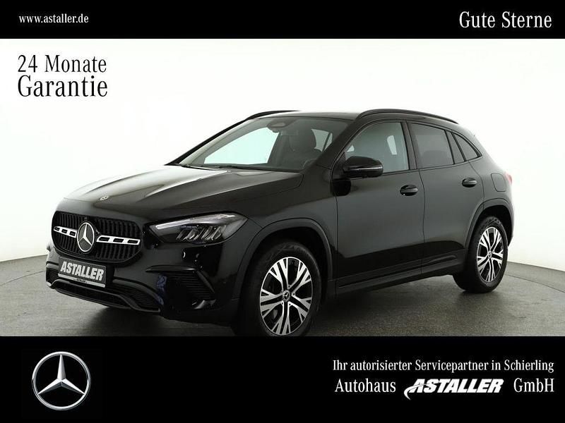 Metalliclack kosmosschwarz Gebraucht 2024 Mercedes GLA220 Progressive SUV | 41.899 € (Fairer Preis) - Bild 1/4
