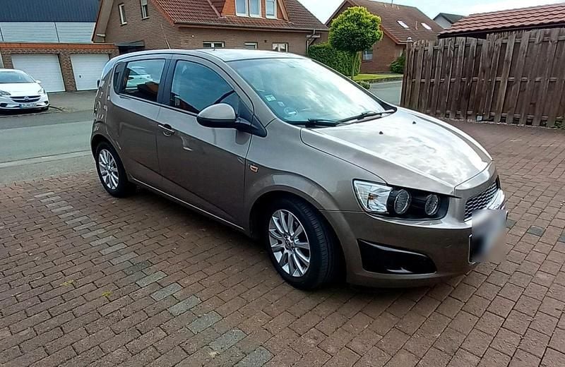 Gebraucht Chevrolet Aveo 101 PS (74 kW) 2013 Braun Kleinwagen