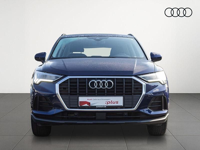 Gebraucht Audi Q3 Ambiente 150 PS (110 kW) 2023 Navarrablau metallic SUV