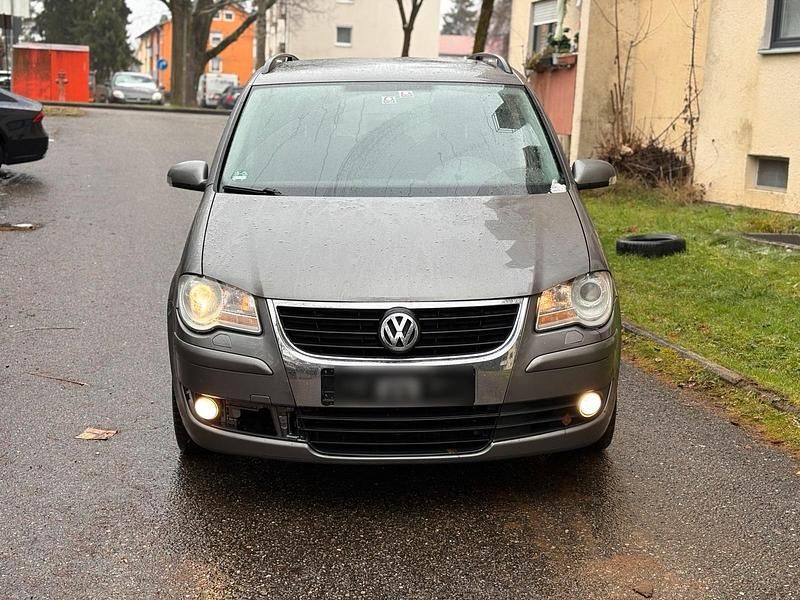 Grau Gebraucht 2007 VW Touran Van / Kleinbus | 2.200 € (Superpreis) - Bild 1/4