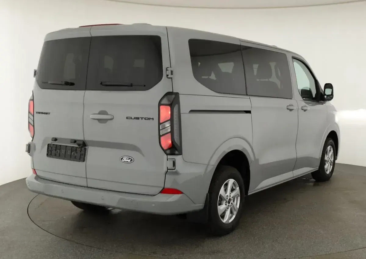 Neu Ford Transit Custom Limited 170 PS (125 kW) 2026 Grey matter Kombi