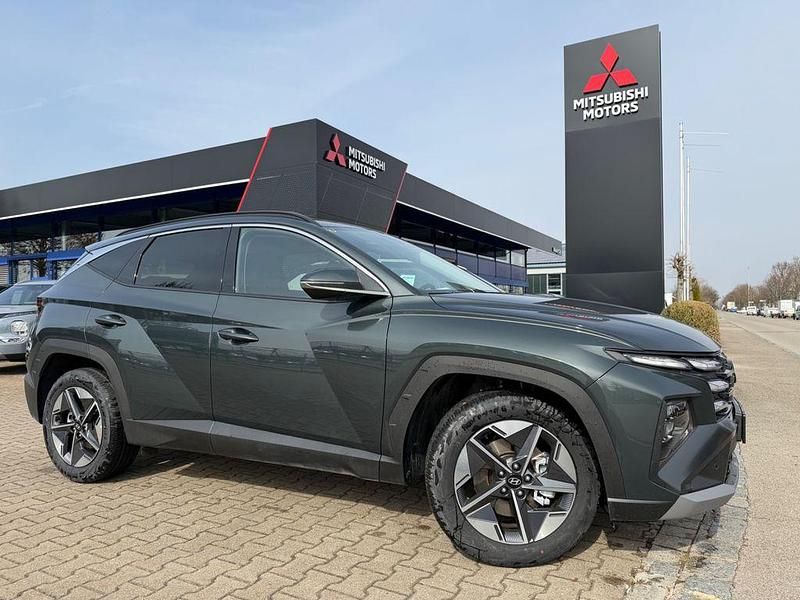 Neu Hyundai Tucson 150 PS (110 kW) 2026 Grün SUV