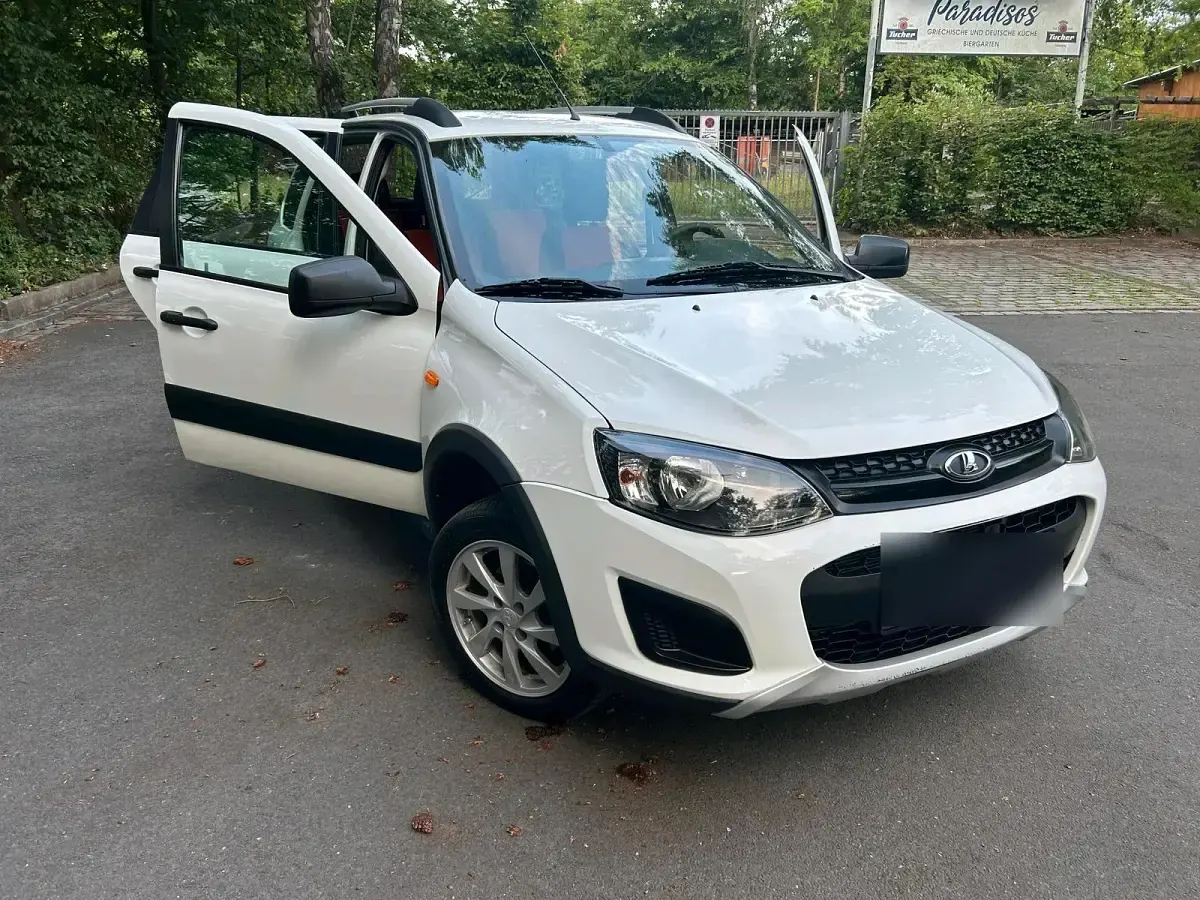 Gebraucht Lada Kalina 87 PS (63 kW) 2017 Weiß Kombi