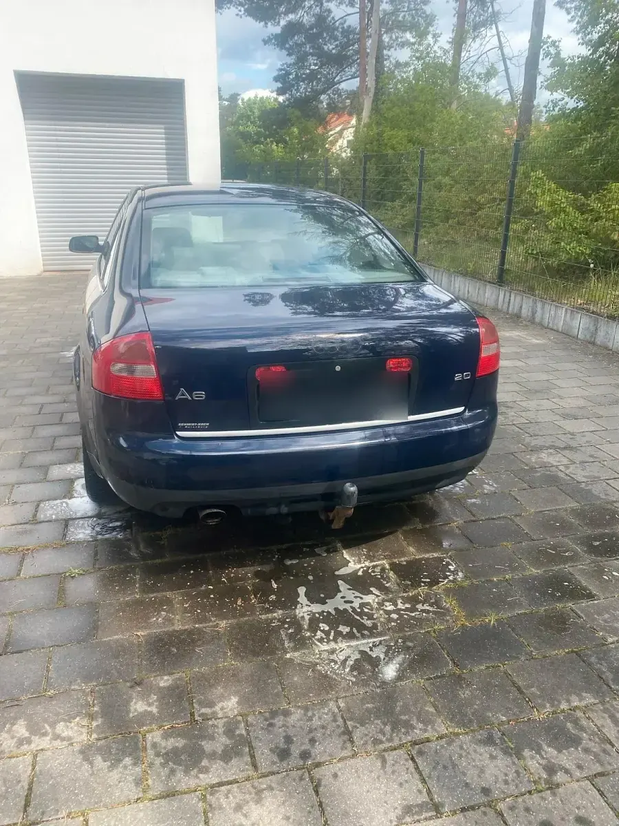 Gebraucht Audi A6 130 PS (95 kW) 2002 Blau Limousine