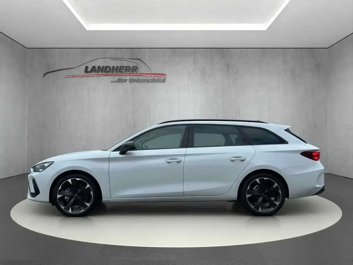 Neu Cupra Leon 150 PS (110 kW) 2026 Glacier white Kombi