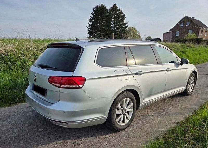 Gebraucht VW Passat Comfortline 150 PS (110 kW) 2016 Silber Kombi