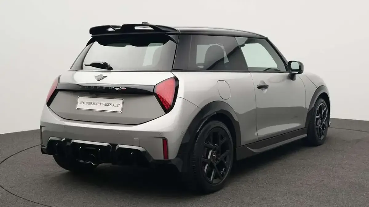 Gebraucht Mini John Cooper Works 231 PS (169 kW) 2025 Grau Kleinwagen