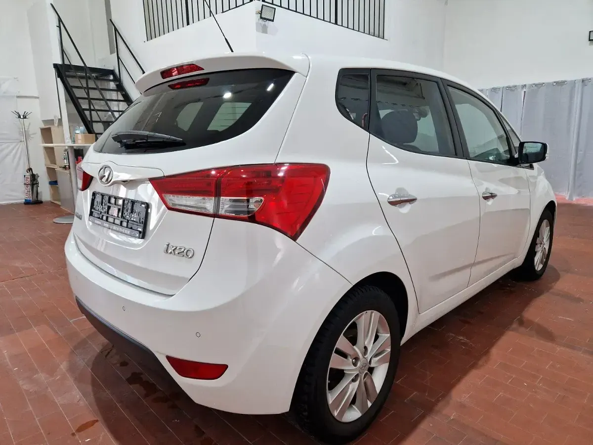 Gebraucht Hyundai ix20 Trend 125 PS (91 kW) 2013 Weiß Kleinwagen