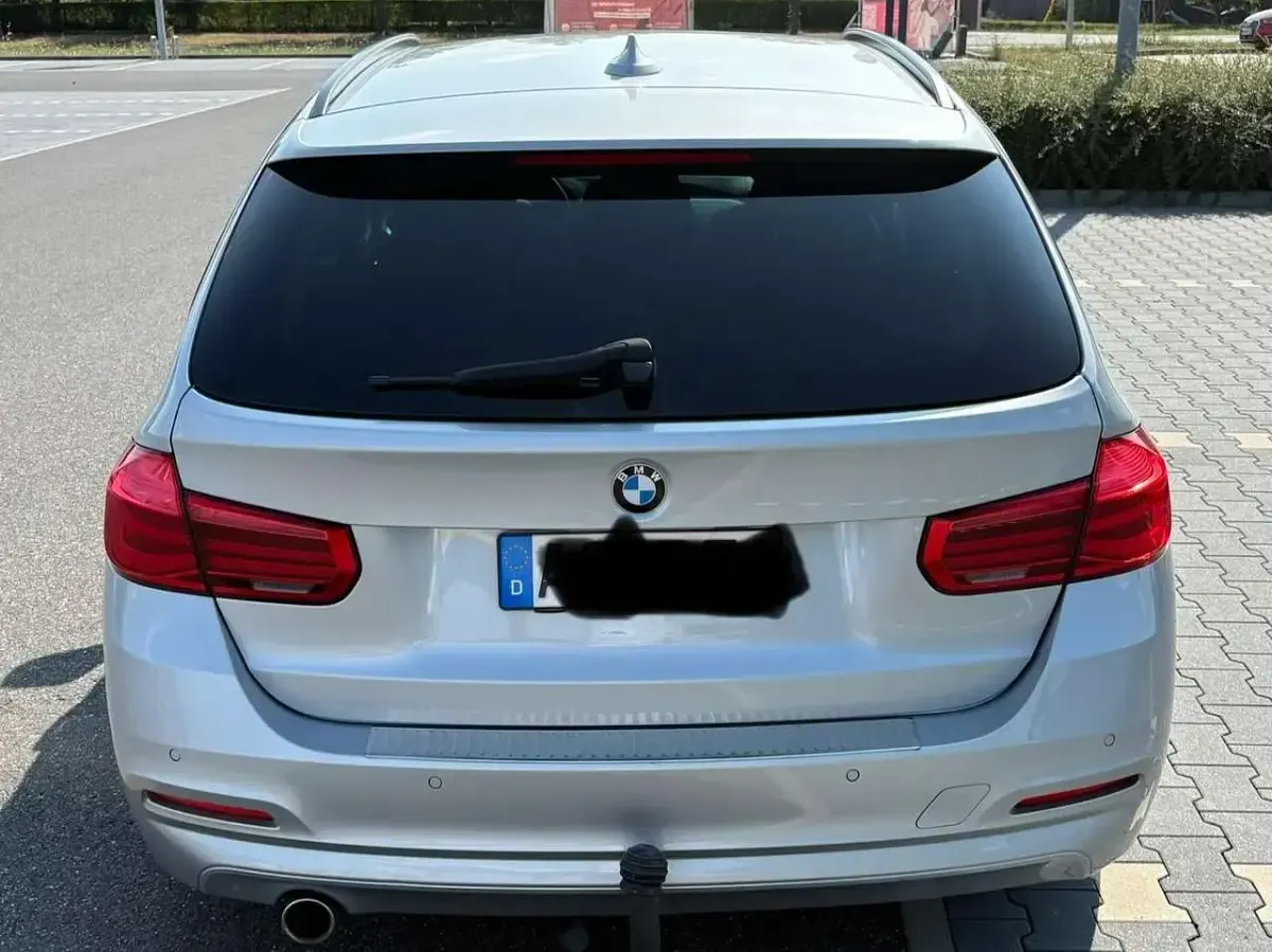 Gebraucht BMW 318 150 PS (110 kW) 2017 Kombi