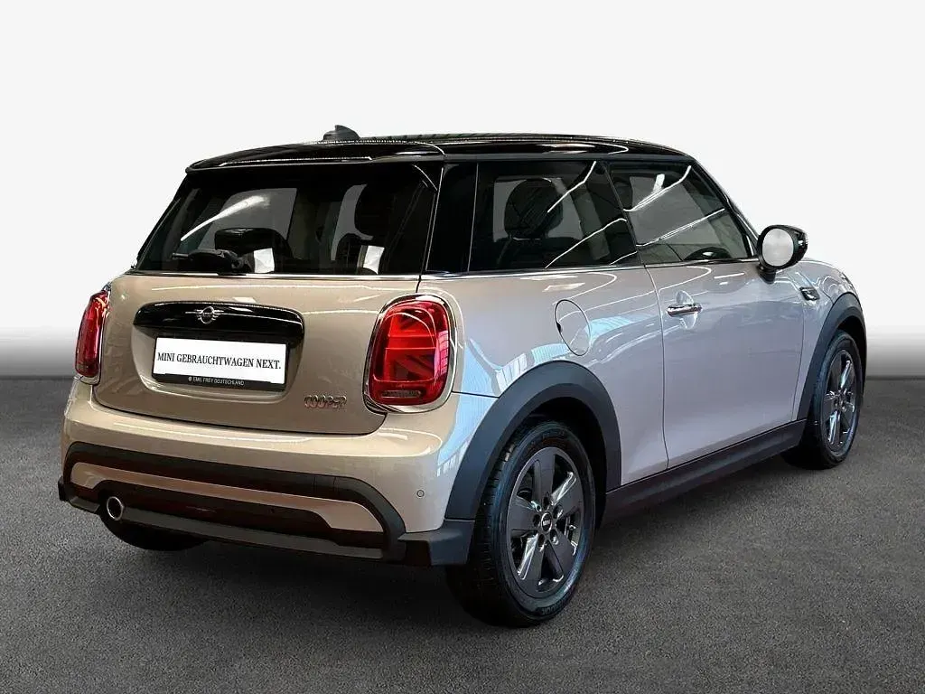 Gebraucht Mini Cooper Classic 136 PS (100 kW) 2023 Grau Kleinwagen