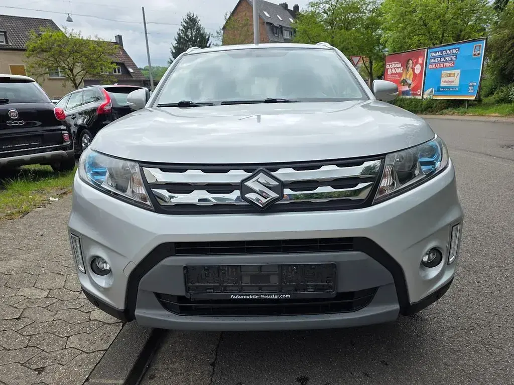 Gebraucht Suzuki Vitara Comfort+ 120 PS (88 kW) 2017 Grau SUV