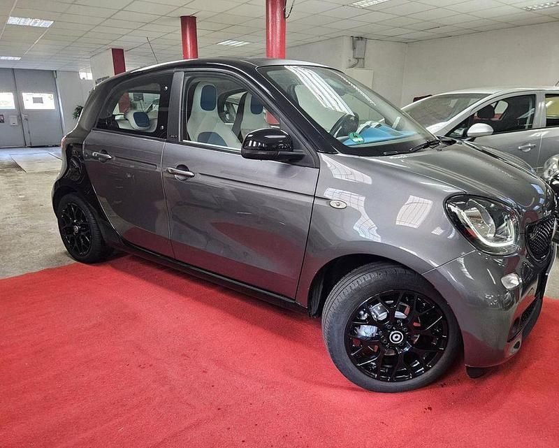 Gebraucht Smart ForFour Proxy 71 PS (52 kW) 2015 Grau Kleinwagen