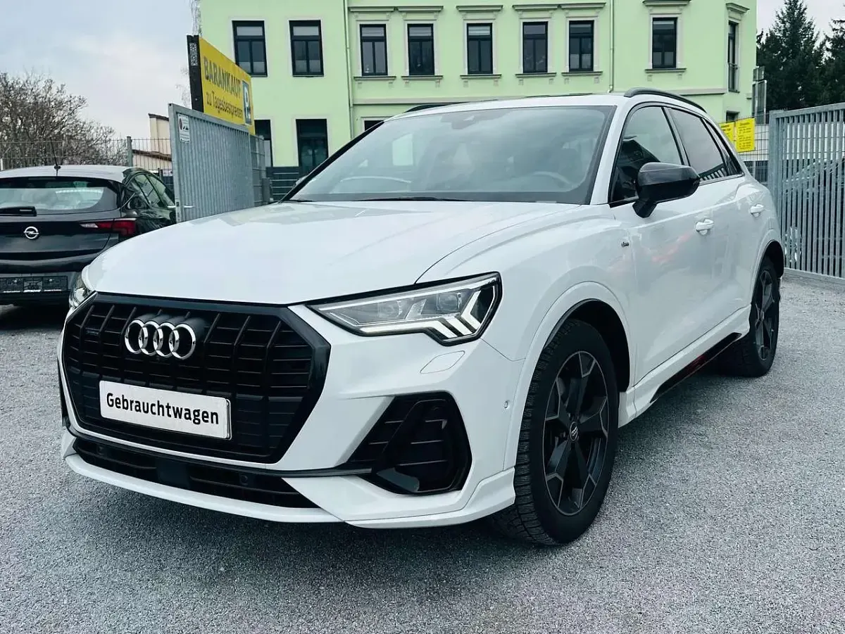 Gebraucht Audi Q3 S-Line 190 PS (139 kW) 2019 Gletscherweiß metallic SUV