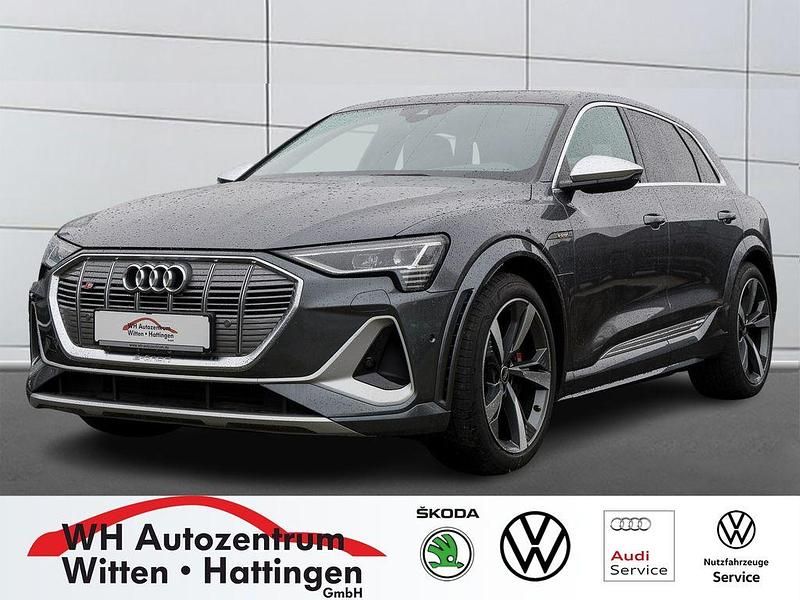Gebraucht Audi e-tron Ambiente 369 kW (503 PS) 2022 Daytonagrau perleffekt SUV