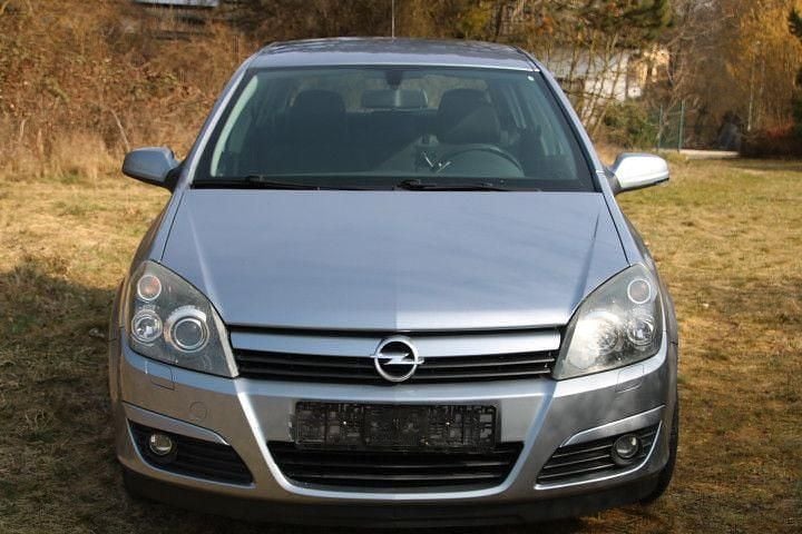 Gebraucht Opel Astra Elegance 125 PS (91 kW) 2004 Silber Limousine