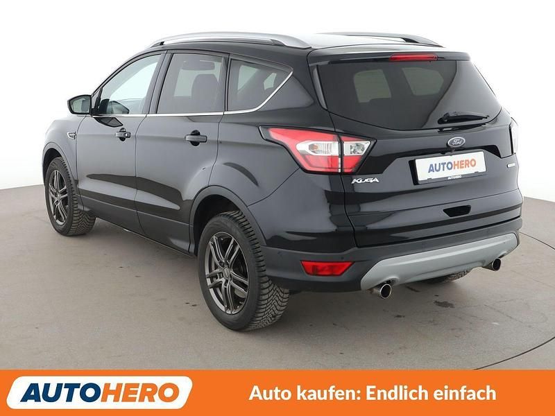 Gebraucht Ford Kuga Titanium 150 PS (110 kW) 2018 Schwarz SUV